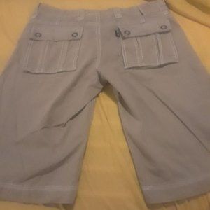 Like new! SLVG Mens 29/23.5 tan shorts